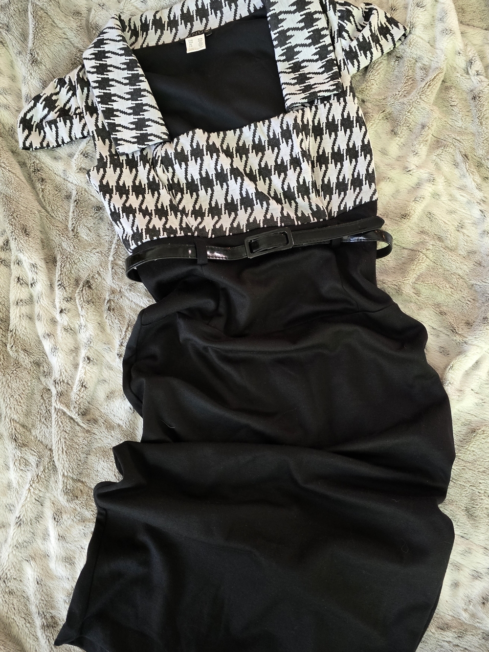 VENUS Black Pencil Skirt with Black & White Houndstooth Top Panel